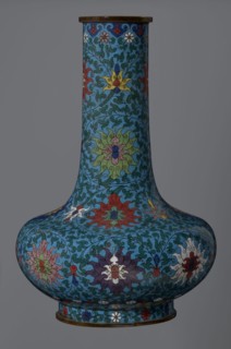 Vase, noted. Chinese, Qing dynasty 2nd half of the 18th century. Cloisonné enamel vase with long,