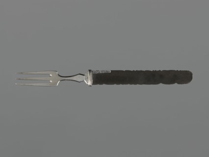 Fork with knife handle kozuka, Japanese, Edo period 1603–1868, 18th century; materials: metal