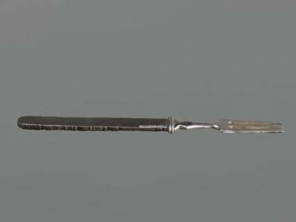 Fork with knife handle kozuka, Japanese, Edo period 1603–1868, 18th century; materials: metal