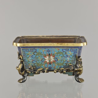 Flower pot incense burner on four legs, Chinese, Qing dynasty 1644–1911, cloisonné enamel, 18th