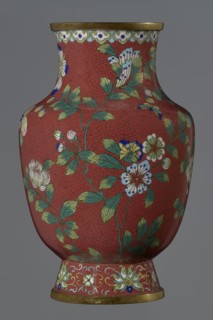 Vase, Chinese; Qing dynasty, Xianfeng period 1851–1861; cloisonné enamel; 1st half of the 19th