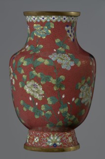 Vase, Chinese art; Chinese culture. Qing dynasty 1644–1911, Xianfeng period 1851–1861. Cloisonné
