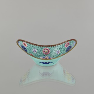 Bowl, painted enamel, Qing 1644–1911, Chinese, 18th/19th century. Ceramic vessel decorated with