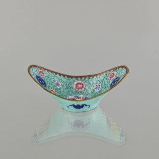 Bowl, painted enamel on vessel, Qing dynasty 1644–1911, 18th–19th century China. Decoration: boats,