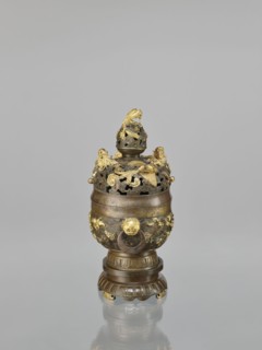 Censer with a cover on a base., Qing style, Chinese, 18th century. Ceramic/metal vessel censer with