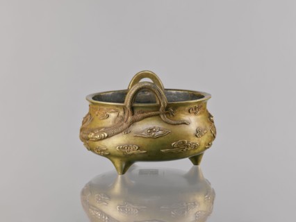 Li-type incense burner, ding vessel form, Chinese art; dragons and clouds iconography;