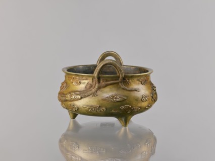 Li-type incense burner censer, Ding-style vessel, Chinese, 18th century copy after a 15th-century