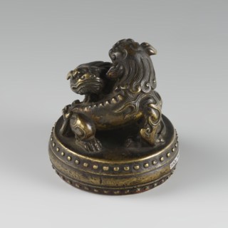 Seal stamp, ; fo iconography; buttons; Qing style; zoomorphic motifs; Chinese culture; lions