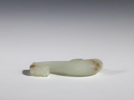 Belt clasp, Chinese, dragons iconography, Qing 1644–1911, milky-white jade with brown veins and