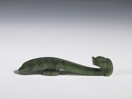 Belt clasp, Chinese, dragons iconography, Qing 1644–1911, 18th–19th century, China, spinach jade
