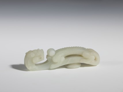 Belt clasp, Chinese, dragons iconography, dragon with pearl, Qing 1644–1911. Head in the shape of a