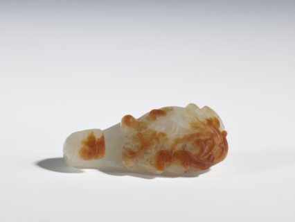 Belt clasp, Chinese, dragons iconography, plant ornament, Qing 1644–1911, jade with chalcedony