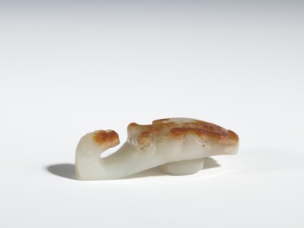 Belt clasp, Chinese, dragons iconography, plant ornament, Qing dynasty 1644–1911, jade with