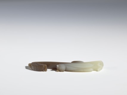 Belt clasp, Chinese, Qing 1644–1911, 17th–18th century. Gray-beige jadeite with chalcedony