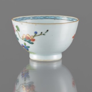 Bowl. Porcelain with white, transparent glaze with bluish tint; decoration painted with overglaze