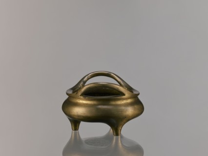 Li-type incense burner, Li-type vessel, Qing dynasty 1644–1911, 18th century, China. Bronze vessel