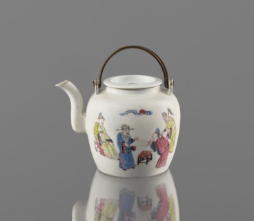 Teapot with a lid;, Porcelain teapot with tubular spout and flat, concave lid; white transparent