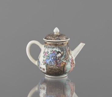 Teapot. Porcelain with white transparent glaze, decorated with onglaze enamel paints. Straight