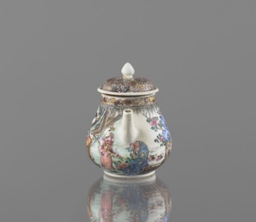 Teapot. Porcelain with white transparent glaze; decoration painted with onglaze enamel paints.