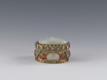 Box with lid, Chinese art, Chinese, Qing 1644–1911. The lid is inlaid with a jadeite plaque with a