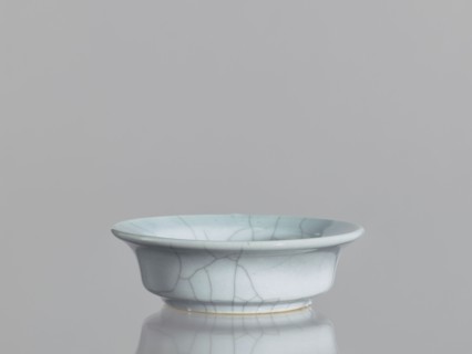 Flowerpot saucer;, Chinese ceramics, Qing dynasty 1644–1911, 19th century; glazed cracklework