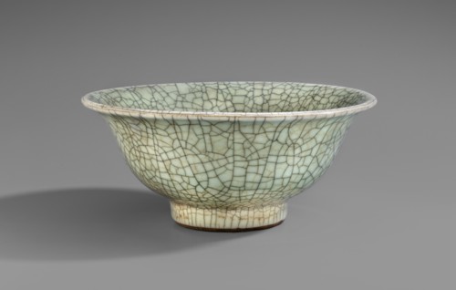 Bowl, ; Chinese; Chinese art; ceramics; Qing 1644–1911, 19th century; bowl supported on a straight,