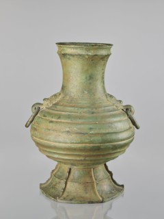 Hu-type vessel; maker: Hôun; Japanese; ceremonial bronze wine vessel hu; 1st half of the 20th