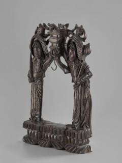 Stand, Chinese, Chinese art, figurative motifs, women, Qing 1644–1911, stand for hanging a gong,