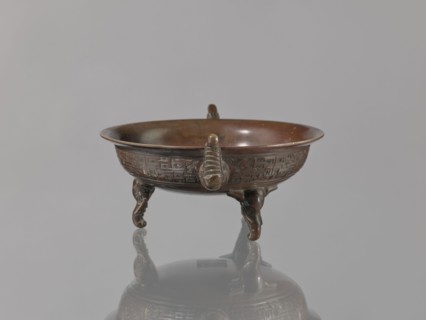 Ding vessel, gift, Japanese art, Japanese culture, tripod, Edo 1603–1868, bronze, Meiji 1868–1912.