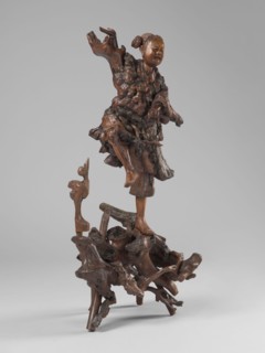 Dancing with a bird, unknown sculptor, figurative motifs of birds and cranes, dance iconography;