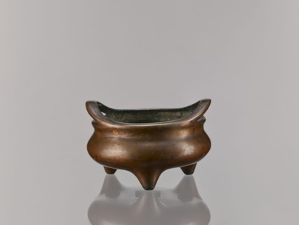 Li-type incense burner, Chinese, Li-type ritual vessel, ceremonial vessel, Ming style and Qing