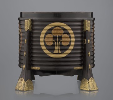 Container hokai for shells for the game kai awase;, Japanese; Meiji 1868–1912 and Edo 1603–1868