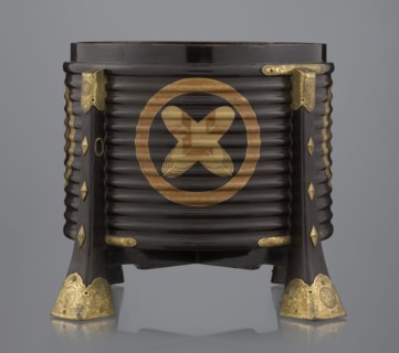 Container hokai for shells for the game kai awase;, Japanese; Meiji 1868–1912 and Edo 1603–1868