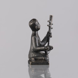 Musician figurine, Southeast Asian art, musicians, Southeast Asia culture, 1st half of the 20th