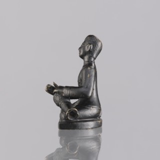 Musician figurine, Southeast Asian art, musicians, Southeast Asia culture, 1st half of the 20th