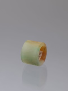 Ring, Chinese, Qing Dynasty 1644–1911, green-brown jade ornament/jewelry, 18th–19th century,