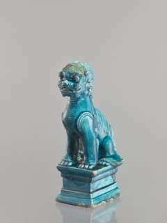 Lion fo, Chinese, Qing 1644–1911, 17th century, ceramics sculpture figurine of a lion fo, sea green