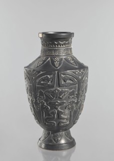 Vase, Japanese, Meiji 1868–1912–Taisho 1912–1926, first half of the 20th century. Ceramic vessel