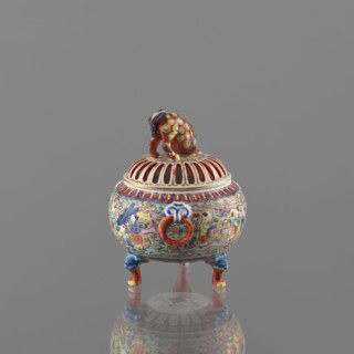 Incense burner with lid, Kutani, figurative scenes, Japanese art, Japanese culture, three-legged