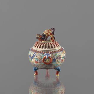Incense burner with lid, Kutani, figurative scenes, karashishi iconography, deer; colored