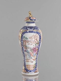Vase with a lid, Chinese, ceramics, colored porcelain, 18th century. Height 28 cm. Lid topped with