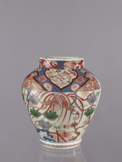 Vase tsubo, Japanese, ca. 1720–1740, Arita, Japan. Colored porcelain Imari, ceramics; height 43 cm.
