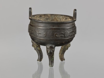 Ding incense burner, Chinese, ding ceremonial/ritual vessel with leiwen ornament, meander ornament,