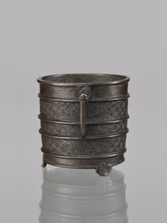 Incense burner, Chinese; censer with leiwen and meander ornament; ritual/ceremonial vessel with two