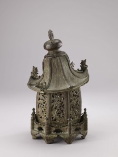 Lantern, gift; Chinese; Qing dynasty 1644–1911; 19th century; materials/technique: not specified;