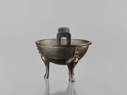 Ding incense burner, Chinese, Qing 1644–1911, 19th century, ceramic/bronze vessel censer;