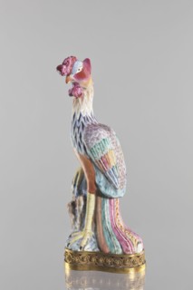 Bird, unknown creator; Chinese, Qing 1644–1911; porcelain figure of a bird