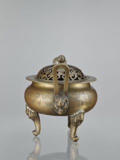 Ding-type incense burner with cover, made by, Chinese, Qing dynasty 1644–1911, 18th/19th century.