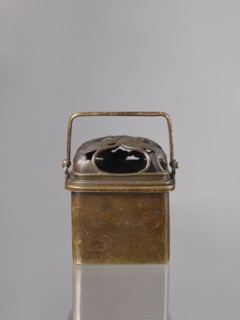 Hand warmer teaburi with lid, Japanese, Meiji period 1868–1912, 19th/20th century; rectangular
