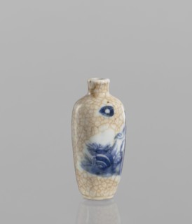 Flask — snuffbox; 19th century, China. Elongated ovoid shape with a narrow short neck; bluish glaze